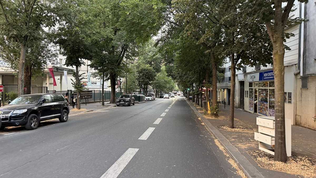 Rue Championnet à Paris 18e, repère local pour choisir un cours d’Ayuryoga à Paris
