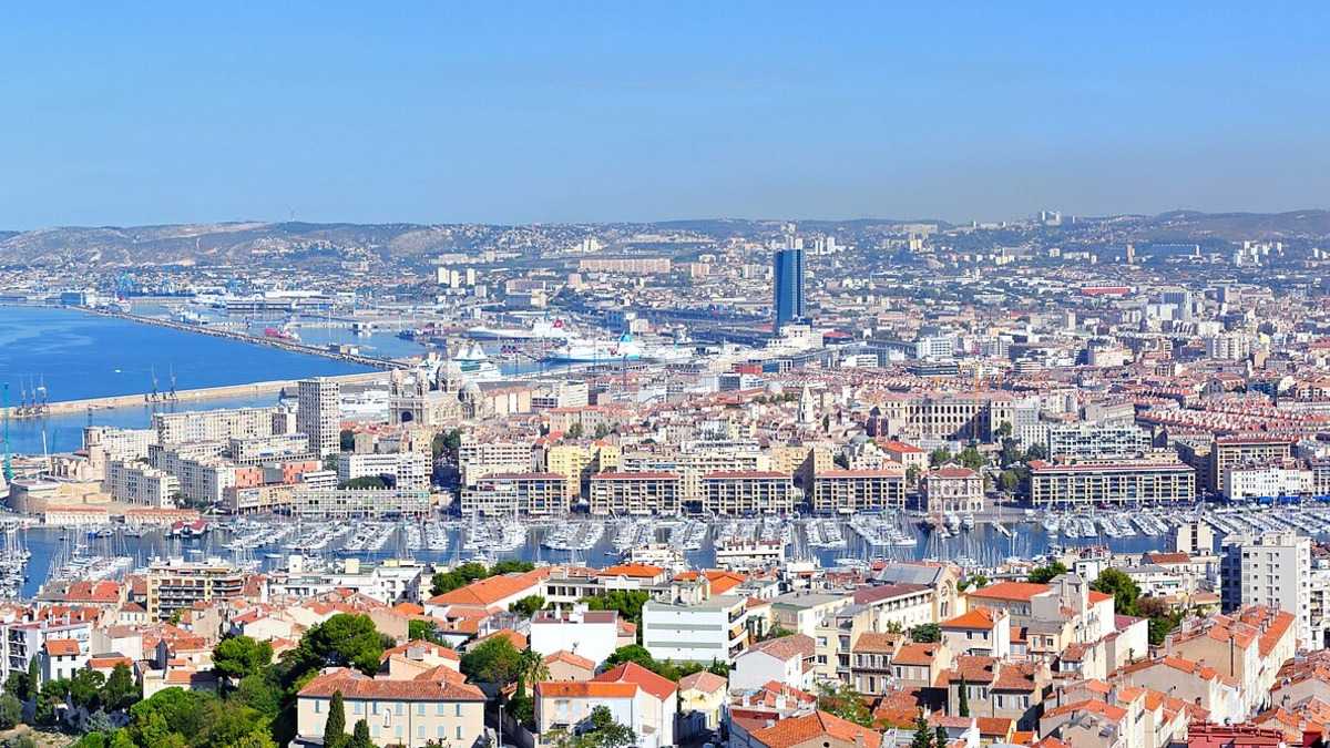 Vue de Marseille pour choisir un cours de yoga à Marseille