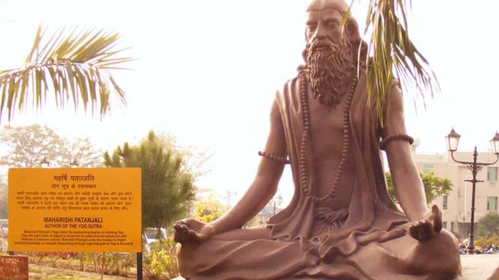 Statue de Patanjali à Haridwar, illustration de la dimension philosophique du yoga